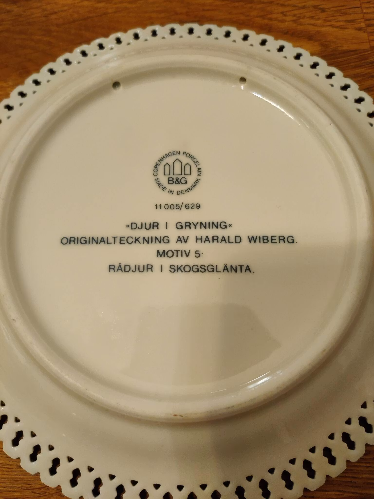 Harald Wiberg - Bing and Grondahl dessert plate