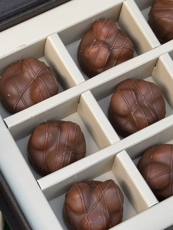 Chocolatte Triple Nut Pralines - 12 pcs