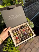 Chocolatte Seasonal Praline Selection - 16 pcs