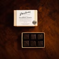 Pärlans Konfektyr Chocolate Covered Caramel, Calabrian Liquorice - 6 pieces