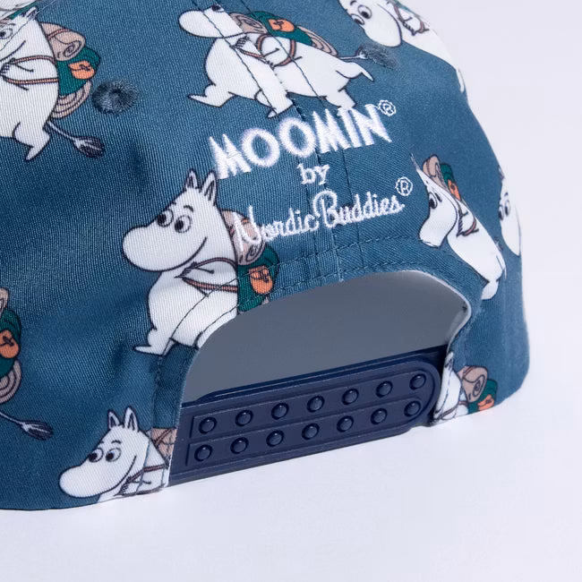 Nordic Buddies Moomin Kinder Schiebermütze, Moomin Adventure Blue – Umfang 49–57 cm