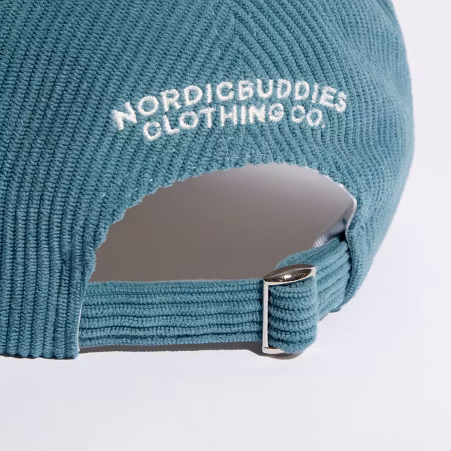 Cappellino da papà in velluto a coste Pippi di NordicBuddies, colore petrolio