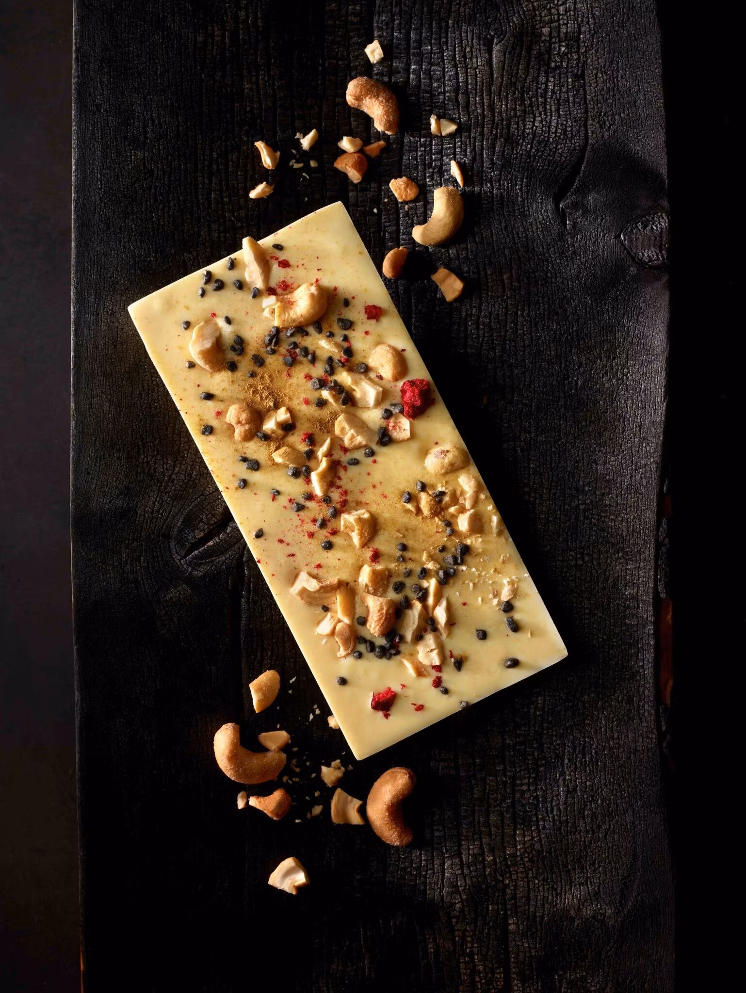 Sjokoladeplate Hvit sjokolade med lakris & cashewnøtter