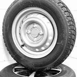 Hjul med dubbdäck 13" 155/80R13C8
