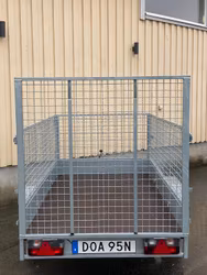 SM-2550-OB-NG-R  SM-Släpet med Nätgrindar och ramp