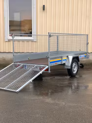SM-2550-OB-NG-R  SM-Släpet med Nätgrindar och ramp