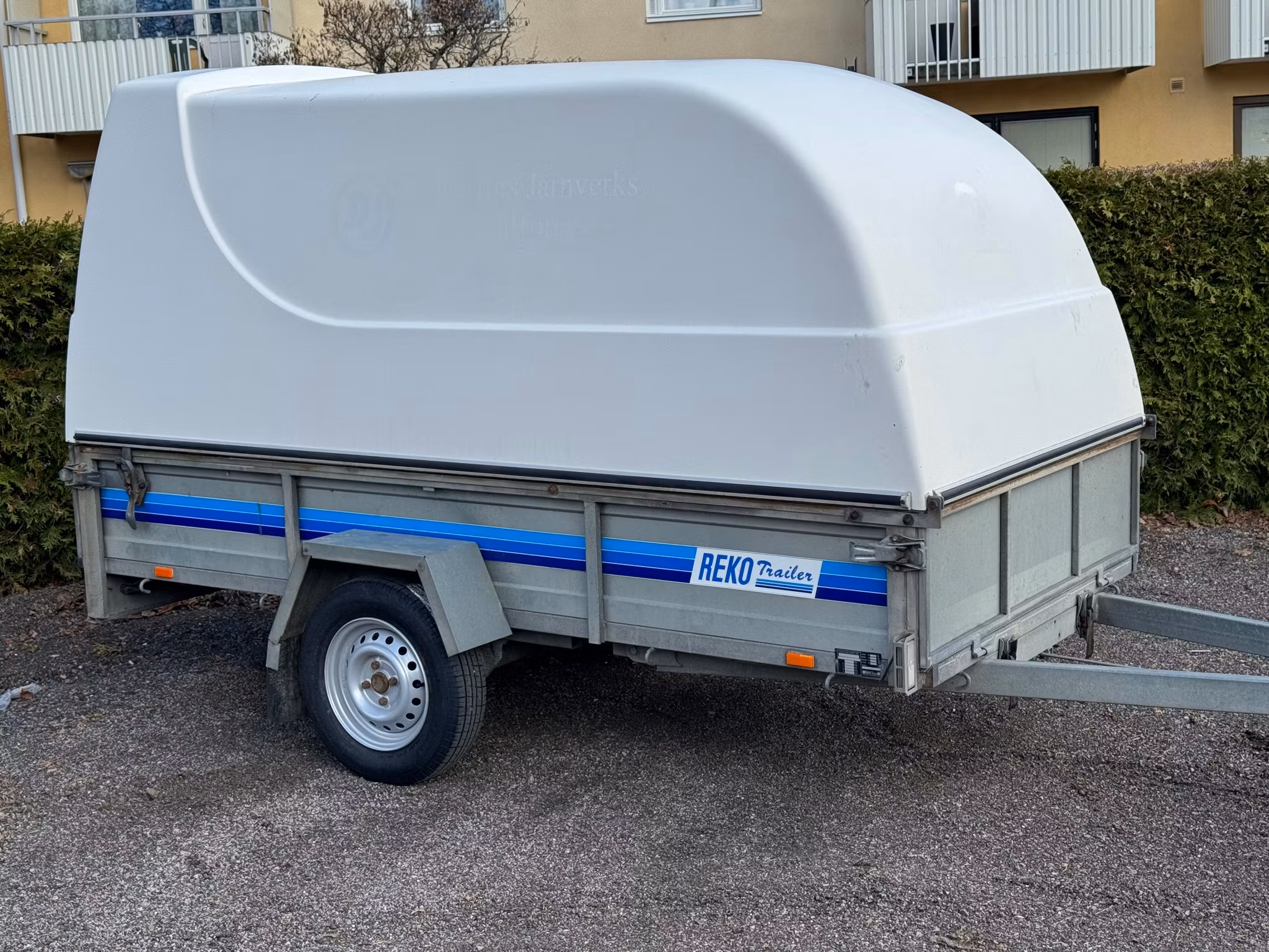 Rekotrailer med kåpa nybesiktad
