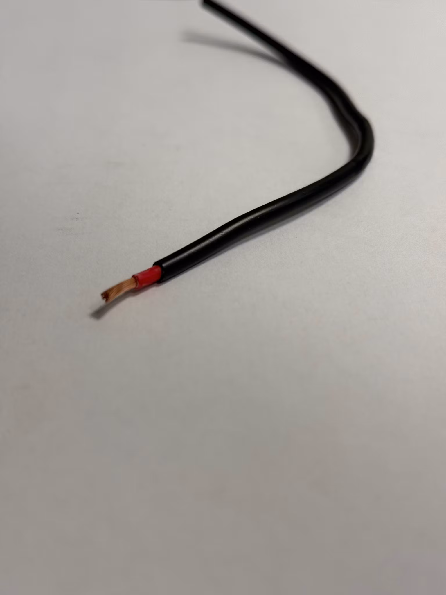 Kabel RKKB 1x1,5 (svart/röd)/per meter