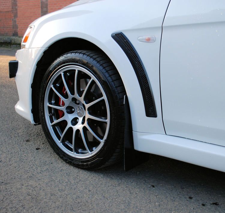 Mitsubishi Evo 10 mud flaps