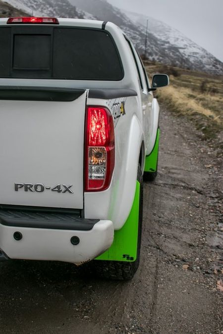 Nissan Navara mudflaps