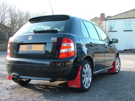 Skoda Fabia VRS Stänklappar  2003-2007