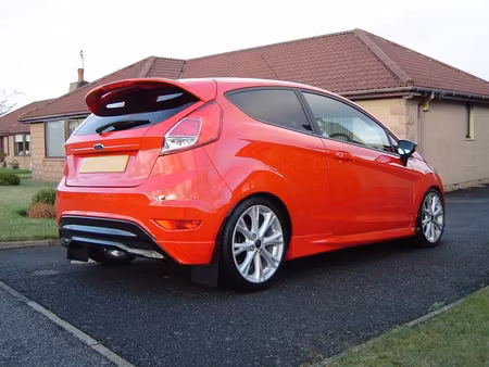 Ford Fiesta MK7.5 Stänklappar  2012+