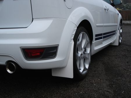 Ford Focus RS Mk2 Stänklappar  2009 - 2011