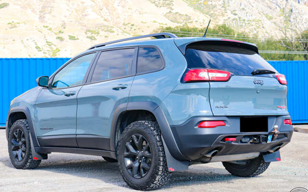 Jeep Cherokee trailhawk mud flaps
