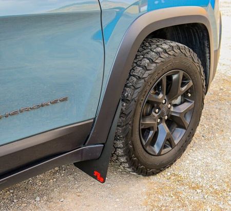 Jeep Cherokee Trailhawk mud flaps