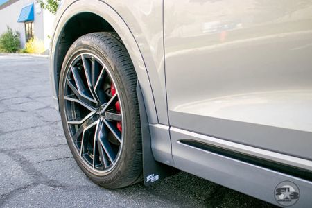 Audi Q8 mud flaps