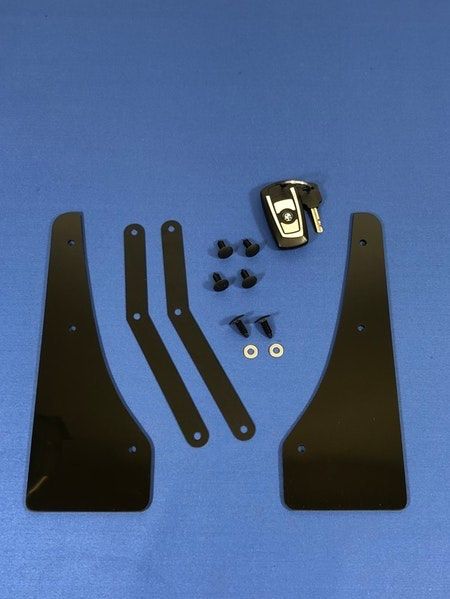 BMW M4 mud flaps