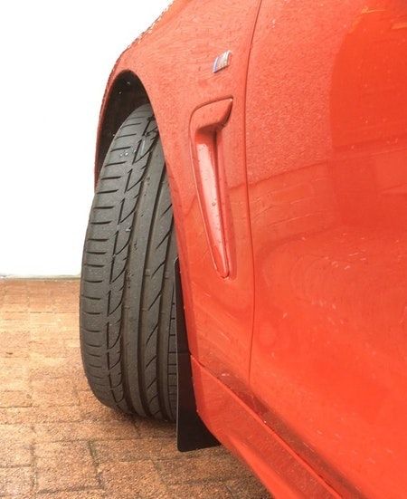 BMW M4 mud flaps