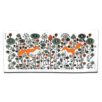 Table Running "Kind Foxes" Fabelskog series