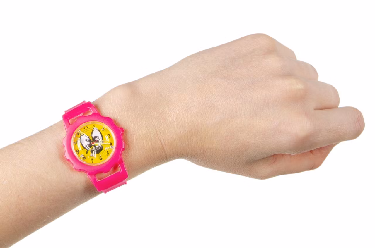 NEON KLOCKA LABYRINT SPEL