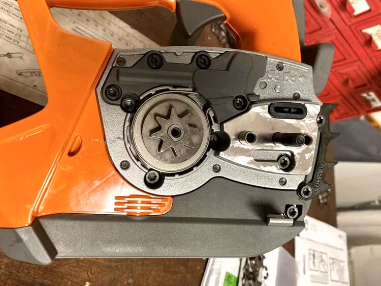 Drev HUSQVARNA 1/4'' - 8T