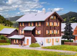 KI36811 - Bondgård "Elm" - Kibri Z