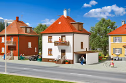 KI38200 - Bostadshus med garage - Kibri H0