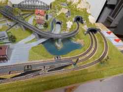 MB003 - Layout/anläggning "Cortina" - Noch/Märklin/Modellbyggarna skala Z