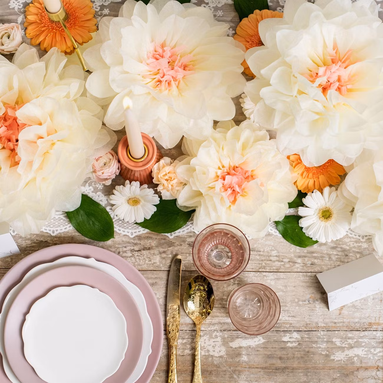 Pappersblommor Dekoration