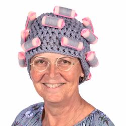 Tant Hatt med Hårrullar