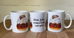 Mugg Semla - Livet Balans: Jag Tränar Min Förmåga Att Äta Semla! En Semla I Varje Hand