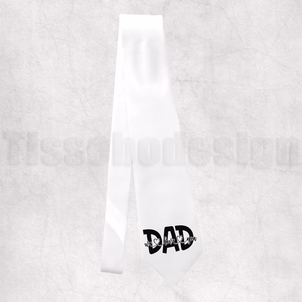 Vit slips med färgglatt motiv Dad och hjärtan – kärleksfull present till pappa