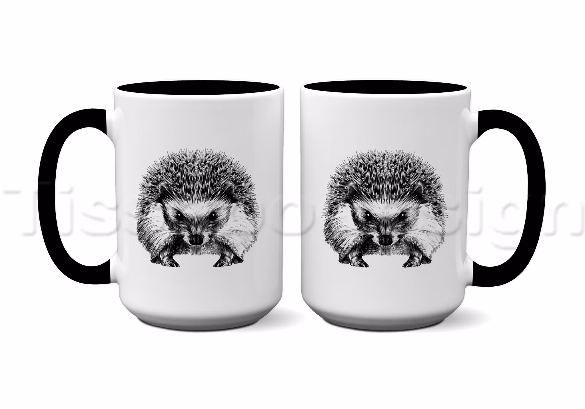 En vit 450 ml  mugg med svart insida och svart handtag, tryckt med en igelkott på bägge sidor av muggen