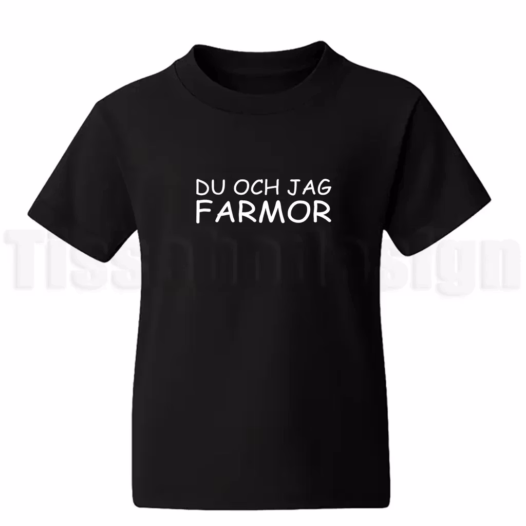 Barn-t-shirt med texten Du och jag farmor – lekfullt och kärleksfullt budskap