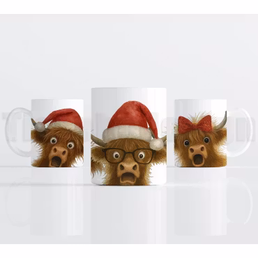 Julmugg – Highland cows med tomteluvor