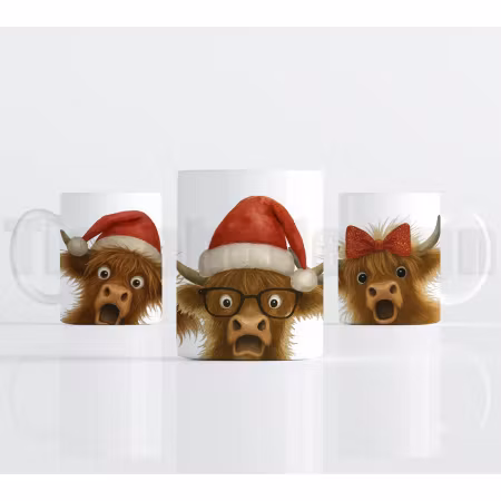 Julmugg – Highland cows med tomteluvor