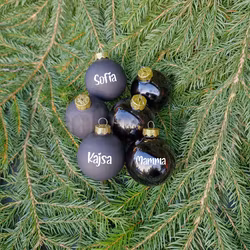 Julkula Med Namn - Svart - Glas - 6 - 8 cm