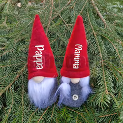 Liten Tomte - Med Valfritt Namn – Skapa En Magisk Julstämning - ca 17 cm