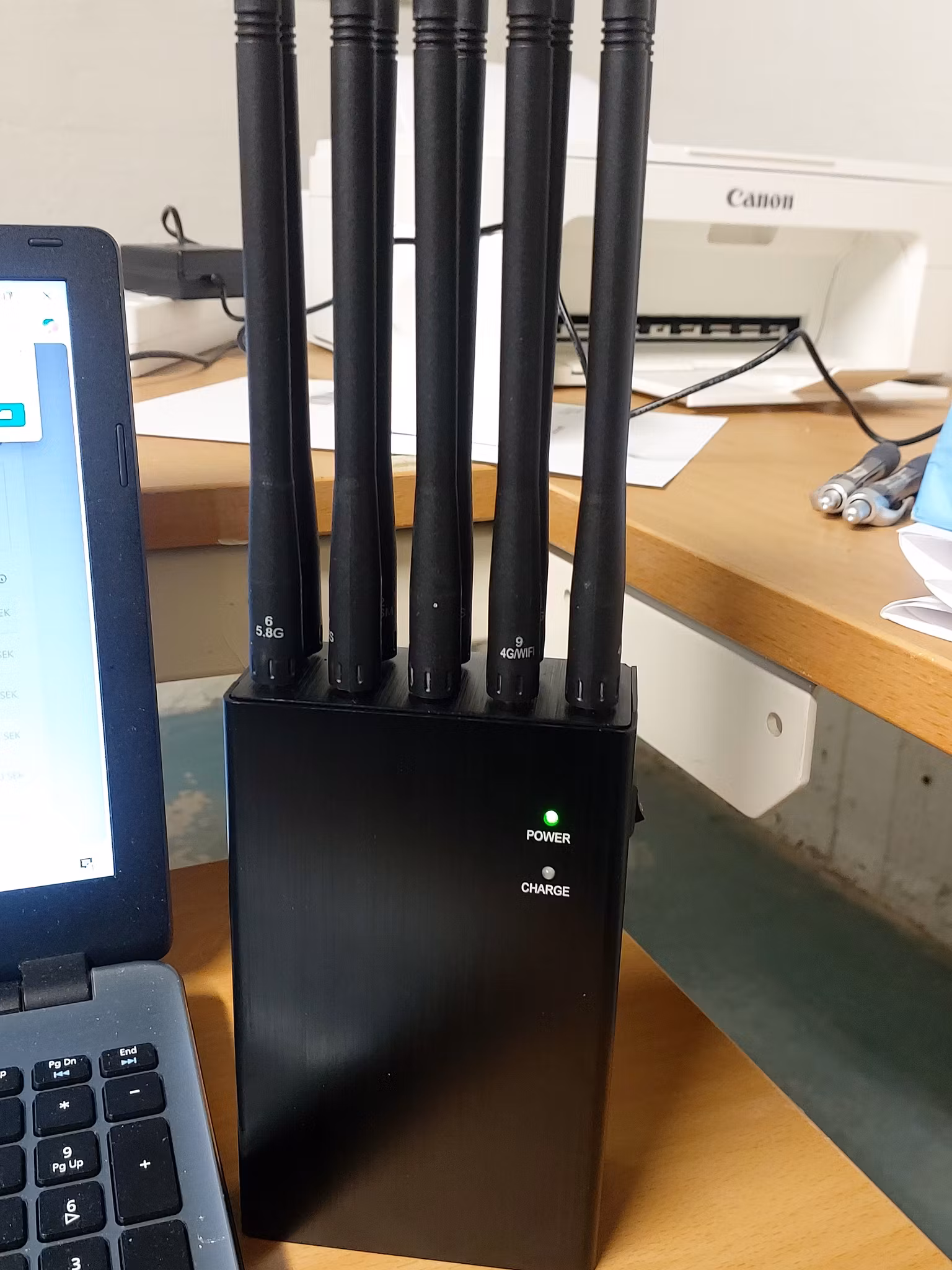 10 kanaler   jammer gsm,3G,4G,5G,wifi ,Gps ,trådlös kamera