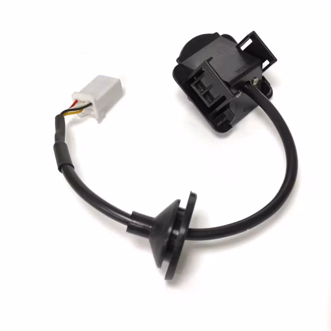 Original Mazda CX-5 Backkamera OEM K015-67-RC0A 2013-2016 – OE Parkeringskamera Baklucka