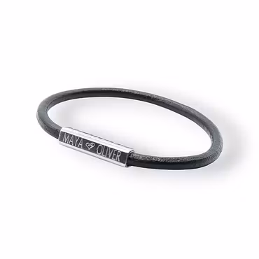 Armband med graverat magnetlås i äkta läder