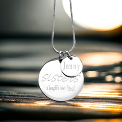 Graverat halsband Sisters