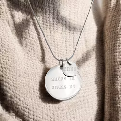 Graverat halsband Andas
