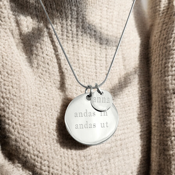Graverat halsband Andas