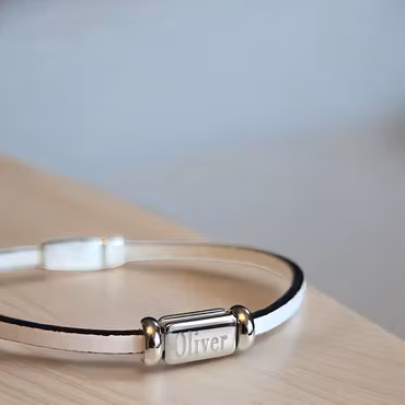 Läderarmband med gravyr