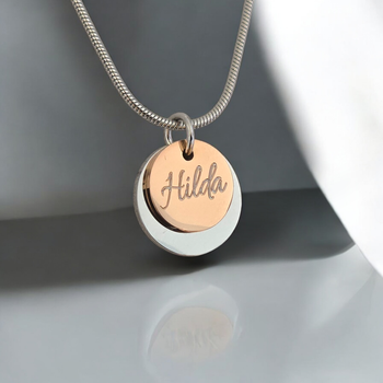 Graverat halsband med tag i rosé