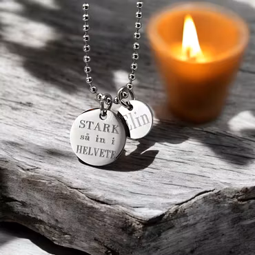 Graverat halsband STARK så in i helvete - personlig tag