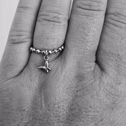 Ring hängande slända