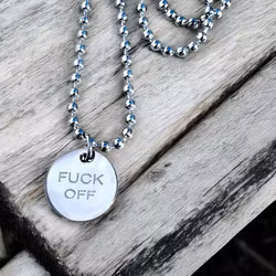 Graverat halsband FUCK OFF