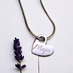 Graverat halsband Dina Hjärtan